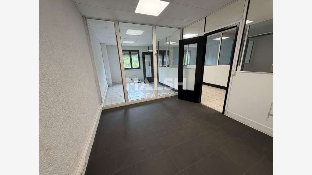 Local de plain pied de 90m² ZI Montbertrand
