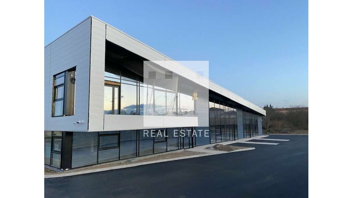 Bureaux modernes 299m² à louer à Chasse-sur-Rhône