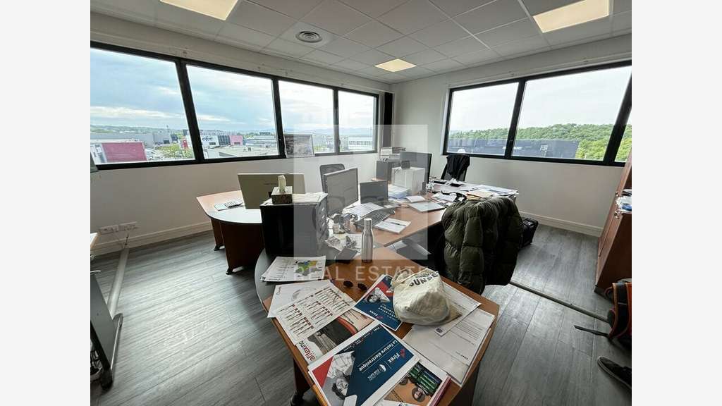 A louer bureaux 115m² proche A46 Chasse-sur-Rhône