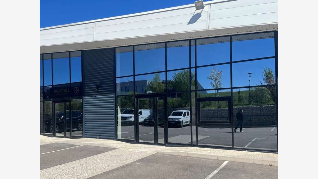 A louer local mixte de 300m² à Chasse-sur-Rhône