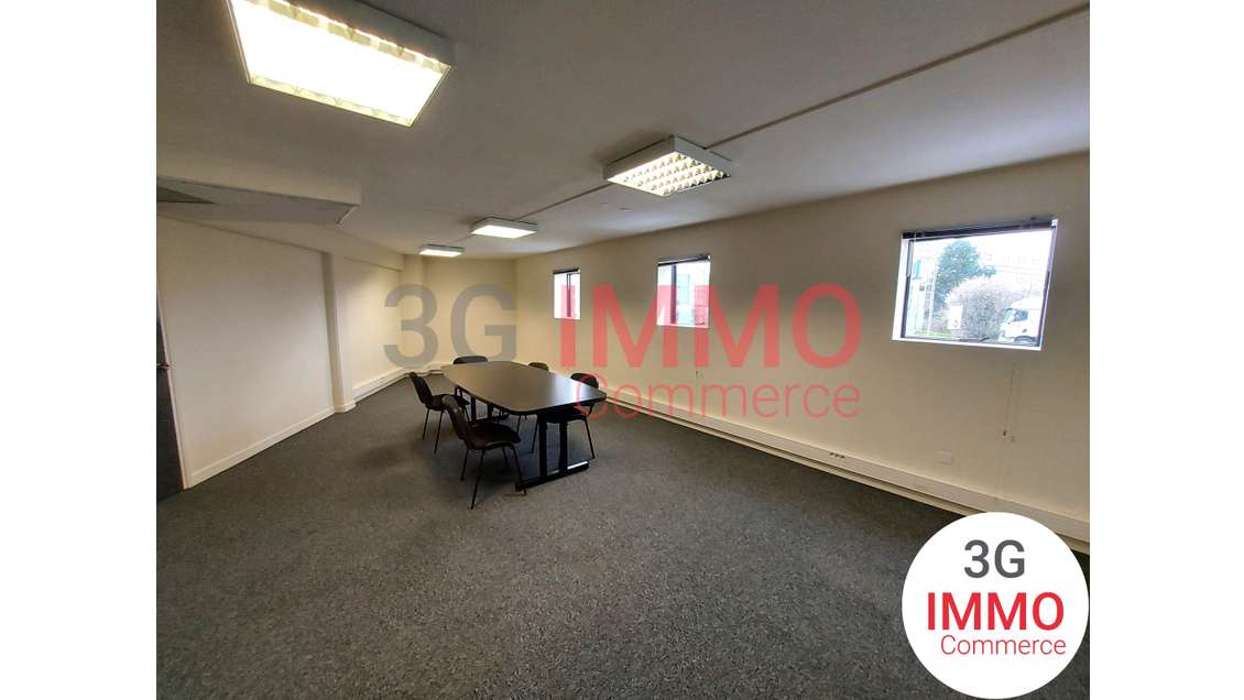 A louer bureaux de 44m² à Chasseneuil-du-Poitou