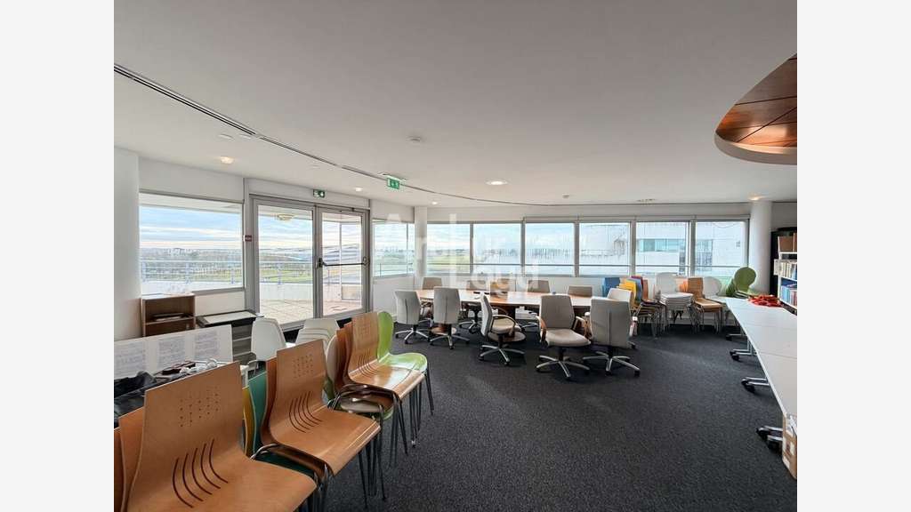 Bureaux 242m² à louer Technopole du Futuroscope