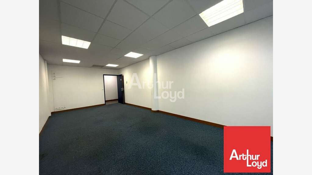 Bureaux de 30m² à louer à Chasseneuil du Poitou
