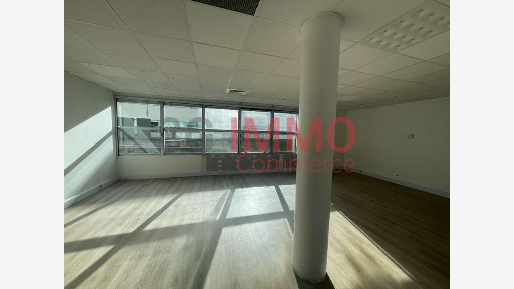 A louer bureaux 159m² RDC à Chasseneuil-du-Poitou