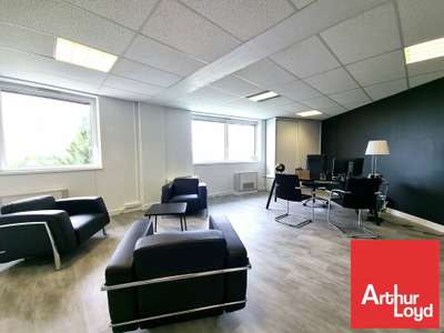 A louer bureaux loués 139m² Chasseneuil du Poitou