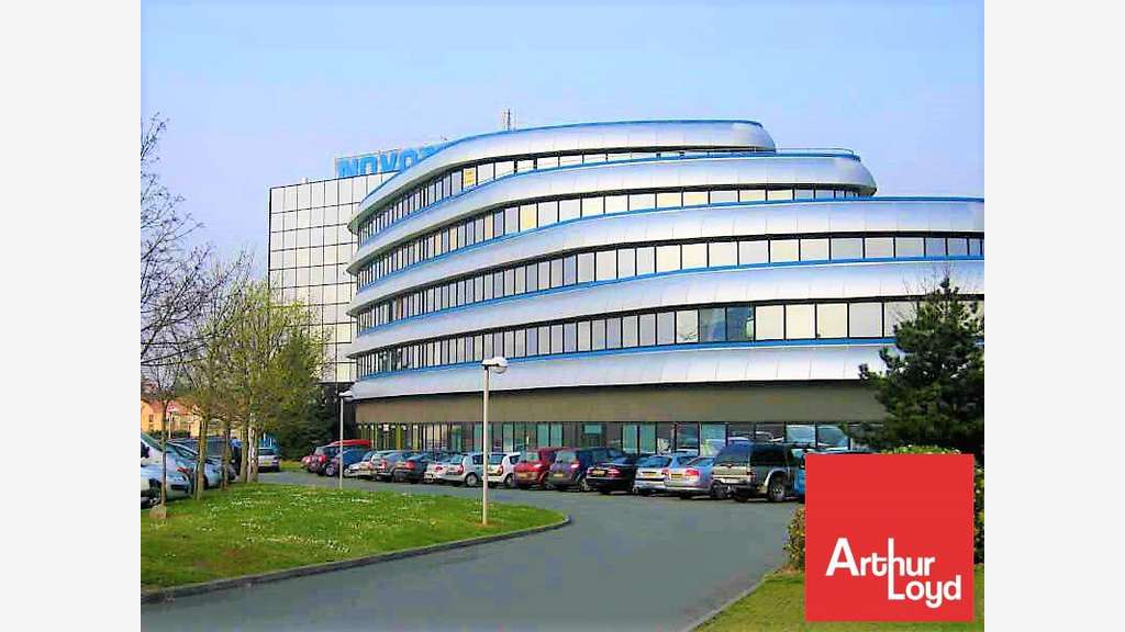A louer bureaux loués 139m² Chasseneuil du Poitou