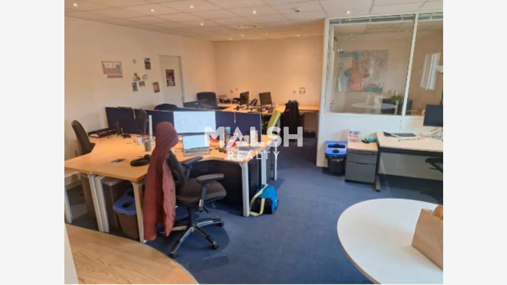 Bureaux à louer 210m² divisibles à Chassieu