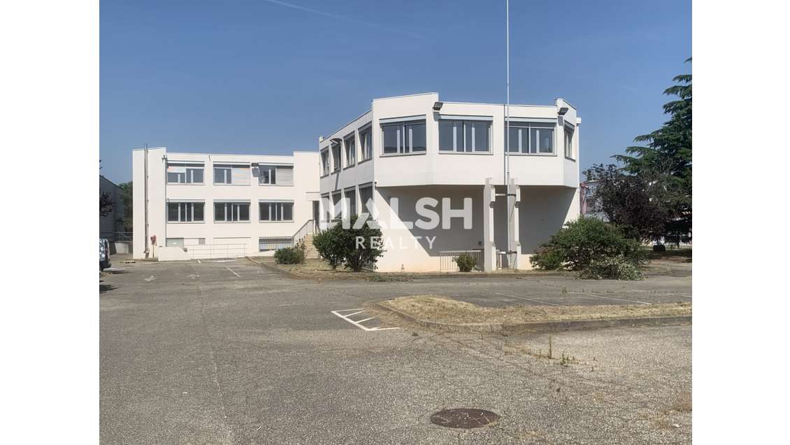 Bureaux - A louer - CHASSIEU - A partir de 150 m²