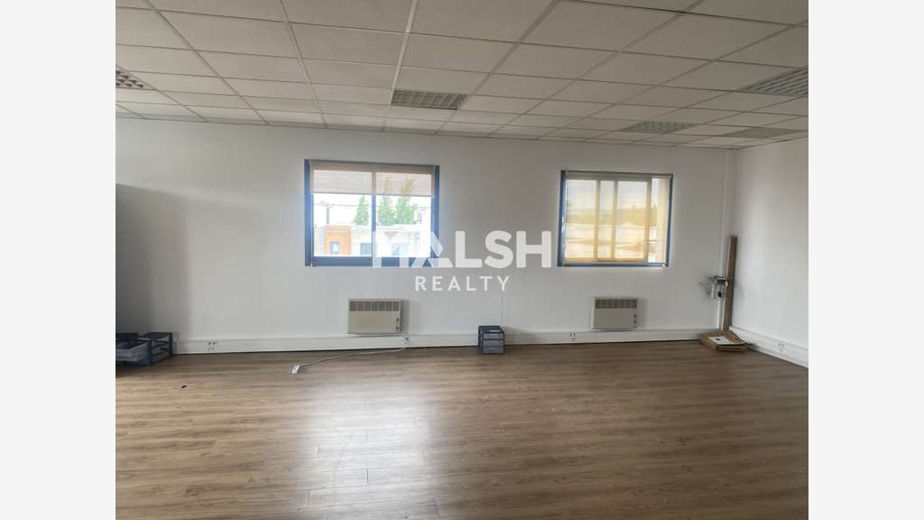 Bureaux à louer 80m² à Chassieu ZI Mi-Plaine