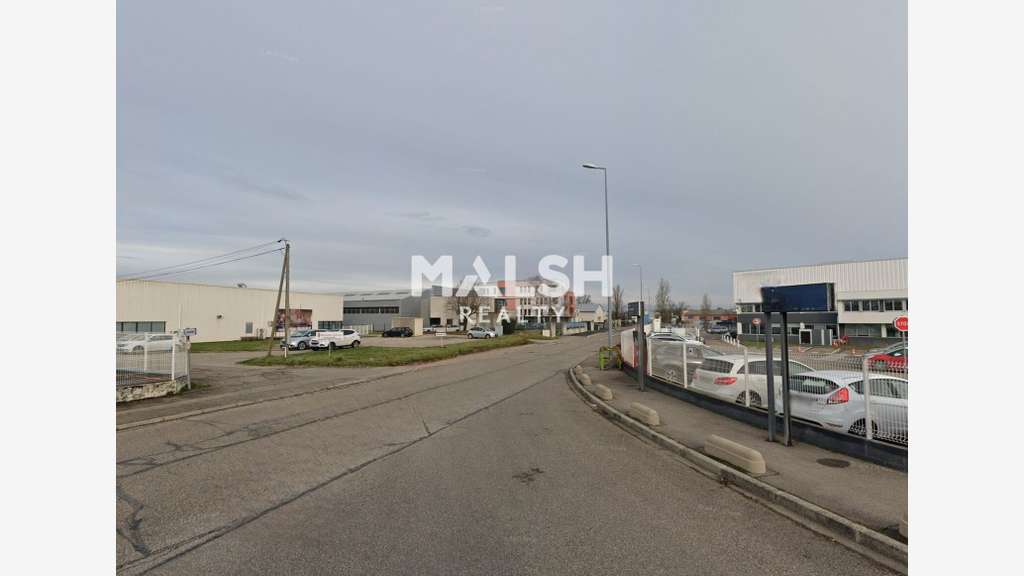 A louer bureaux 157m² à Chassieu empl stratégique