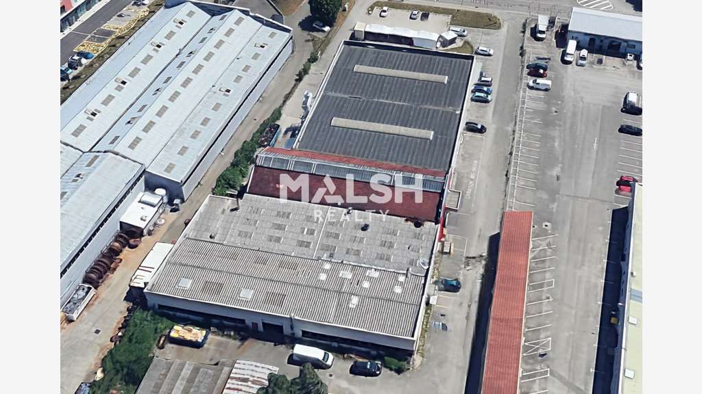 A louer bureaux 157m² à Chassieu empl stratégique