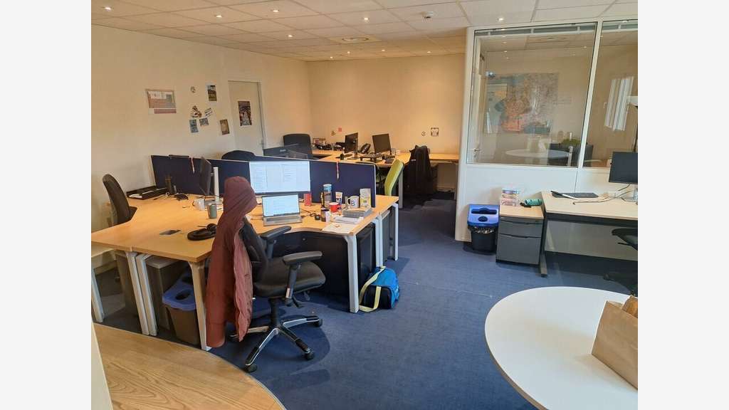 Bureaux 291m² à louer dans la Zone de Chassieu