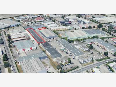 Loue local de 2375m² Chassieu dans l'est Lyonnais