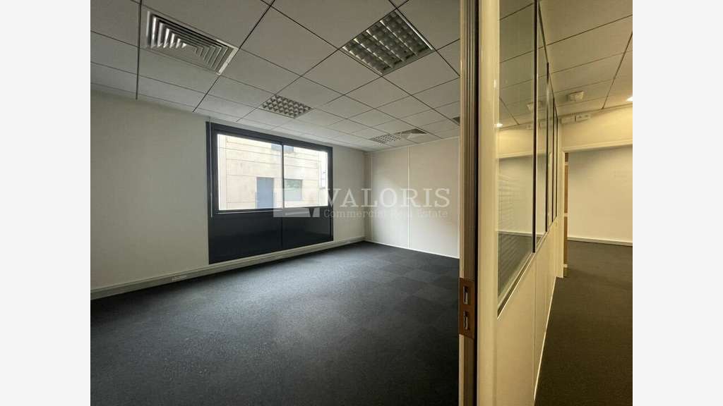 Bureaux 340m² à louer Chassieu dans l'est Lyonnais