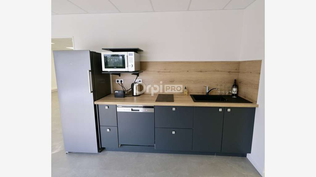A louer bureaux 140m² à Château-Thébaud ZA Butay