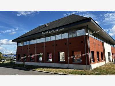 LOCATION - Bureaux - 96 m² environ - CHATEAUBOURG