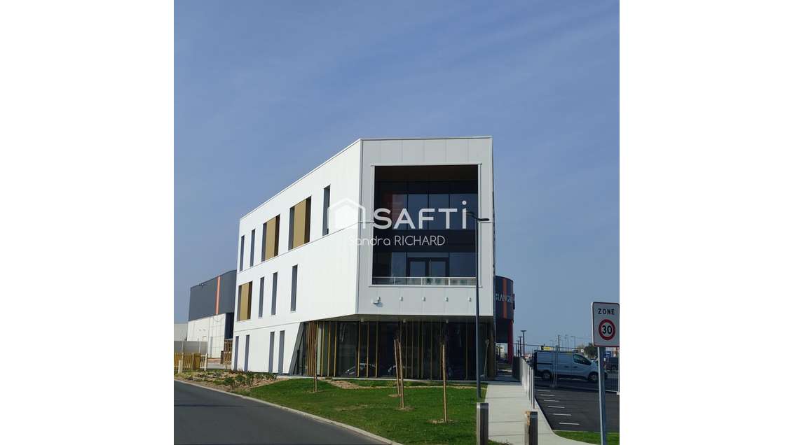A louer plateau de bureaux neuf à Châteaubriant 