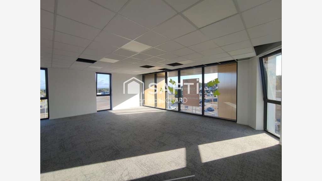 A louer bureaux neufs de 204m² sur Châteaubriant