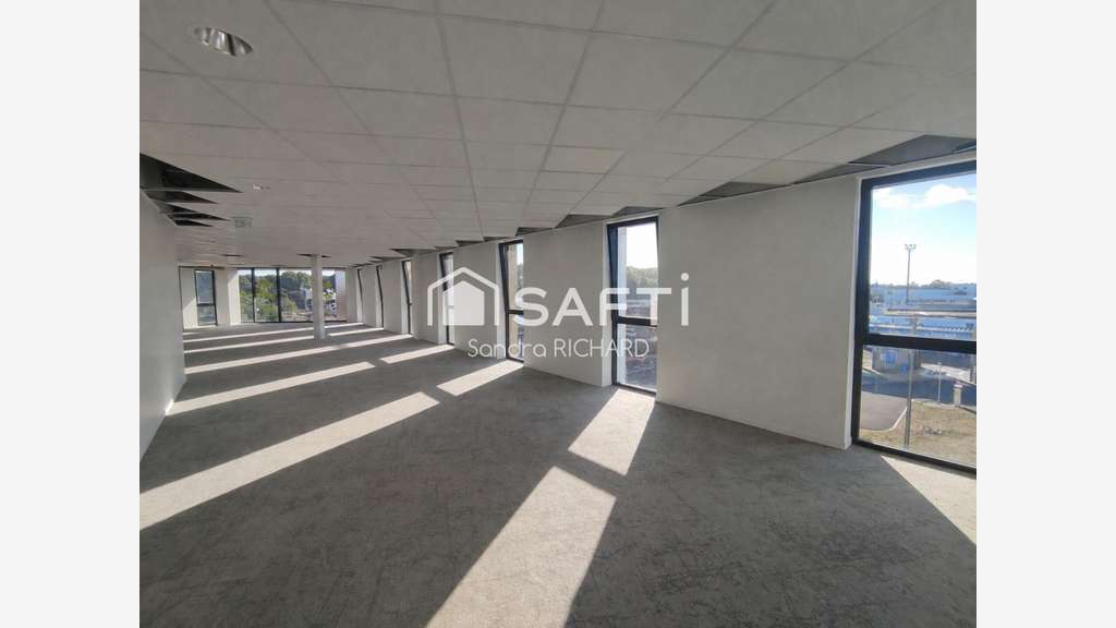 A louer bureaux neufs de 204m² sur Châteaubriant