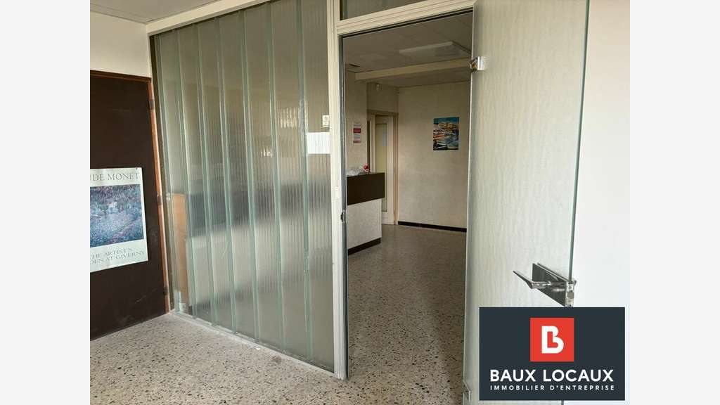 A louer bureaux 245m² périphérie de Châteaurenard
