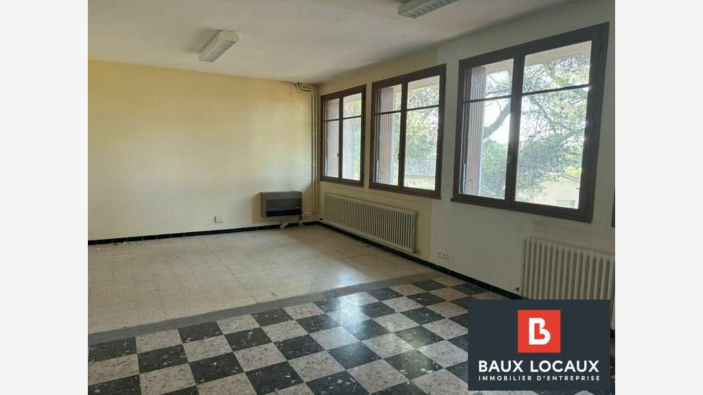 A louer bureaux 245m² périphérie de Châteaurenard