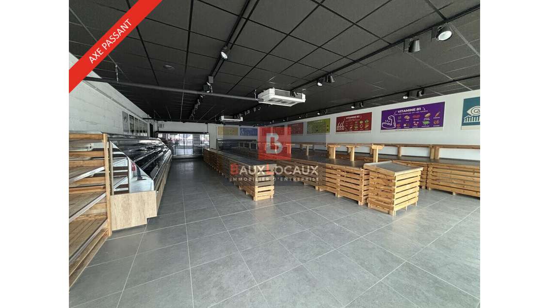 Local 180m² à louer empl N°1 à Châteaurenard 