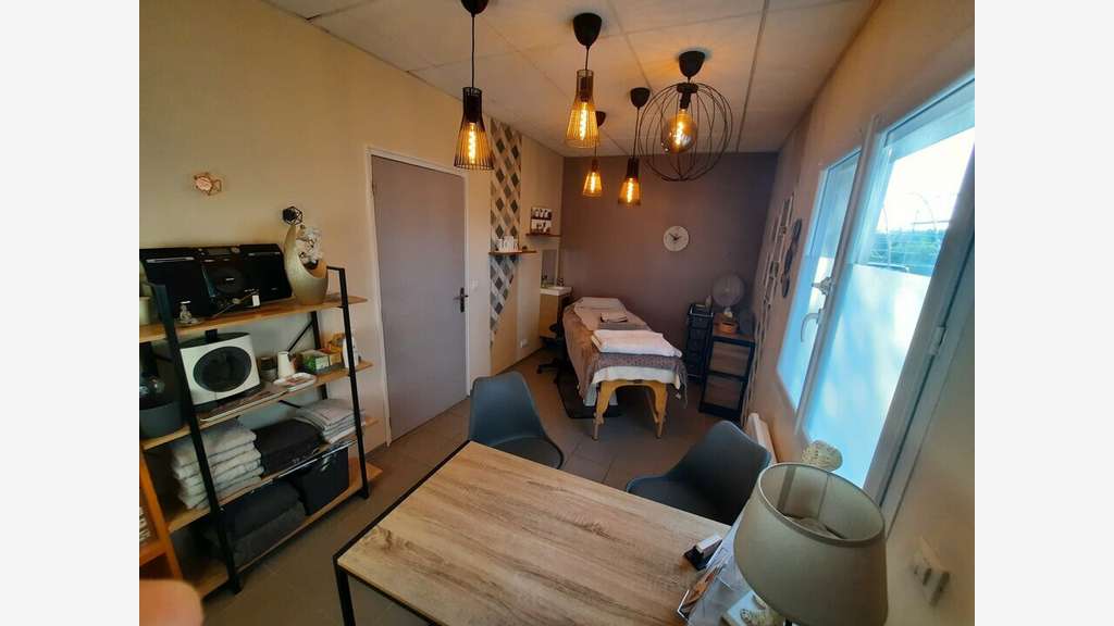 Bureaux 12m² RDC à louer à Châteaurenard
