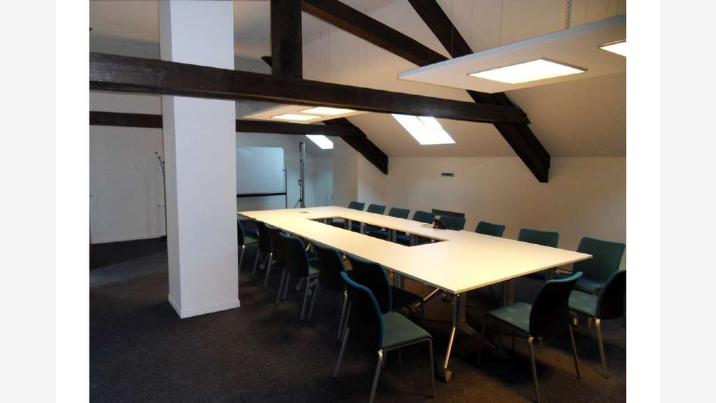À louer – Bureaux divisibles à partir de 265 m² à 