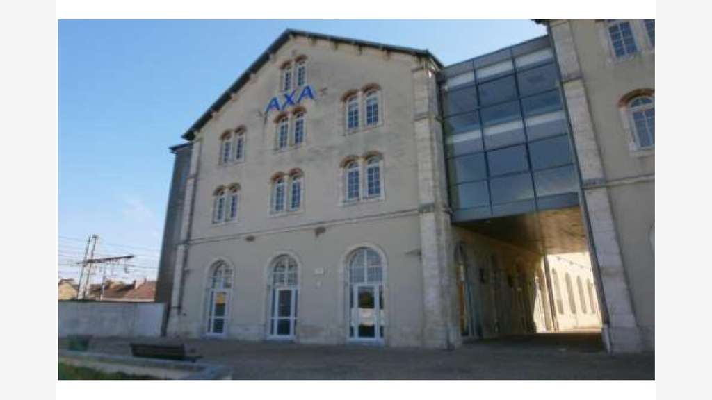 À louer – Bureaux divisibles à partir de 265 m² à 