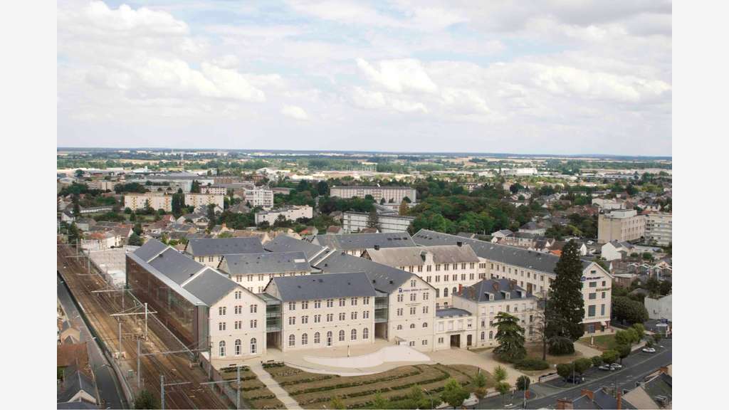 À louer – Bureaux divisibles à partir de 265 m² à 