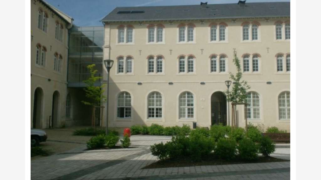 À louer – Bureaux divisibles à partir de 265 m² à 