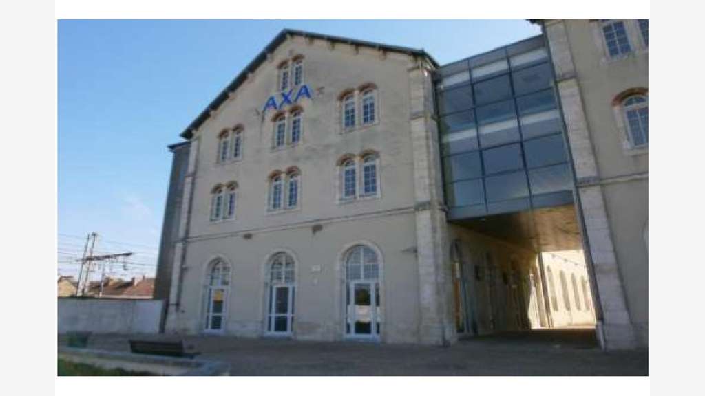 À louer- Bureau de 6302 m² à Châteauroux- Indre (3