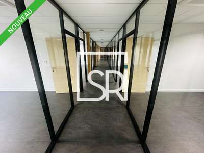 A louer bureaux 414 m², accès facile, Châtelguyon