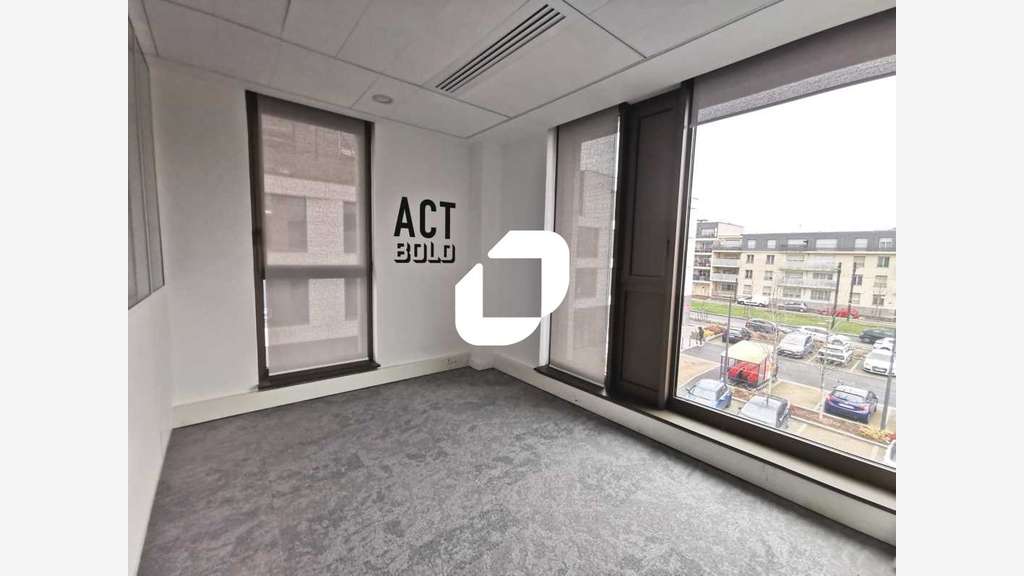 A louer Bureaux 2106m² Chatenay malabry