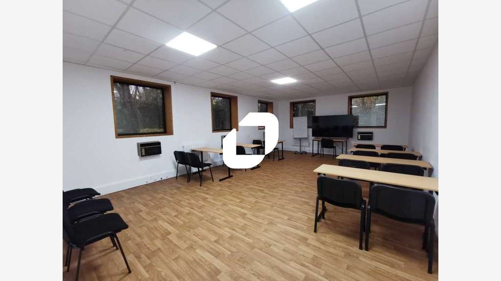 A louer Bureaux 140m² Chatillon