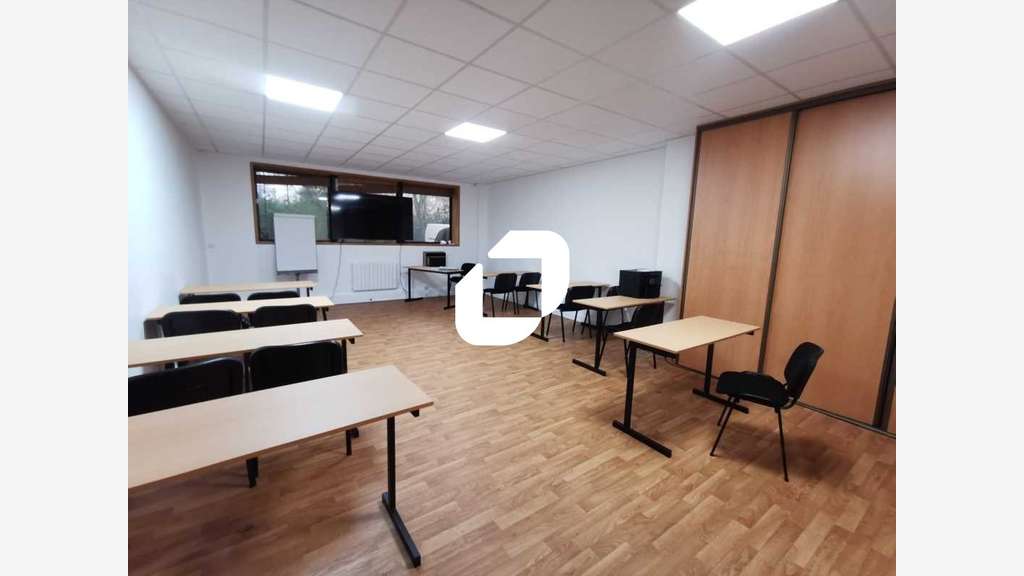 A louer Bureaux 140m² Chatillon