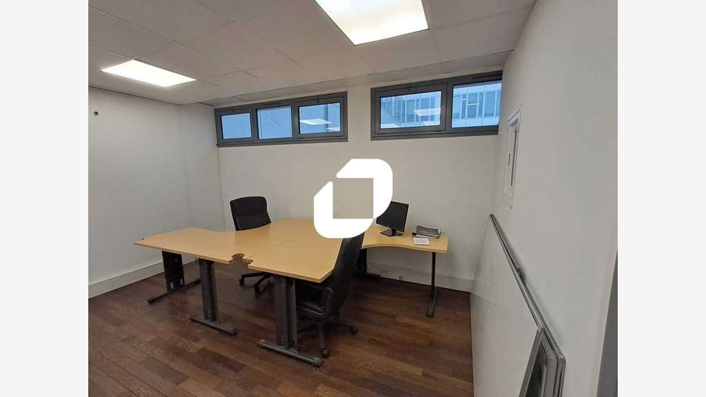 A louer Bureaux 163m² Chatillon