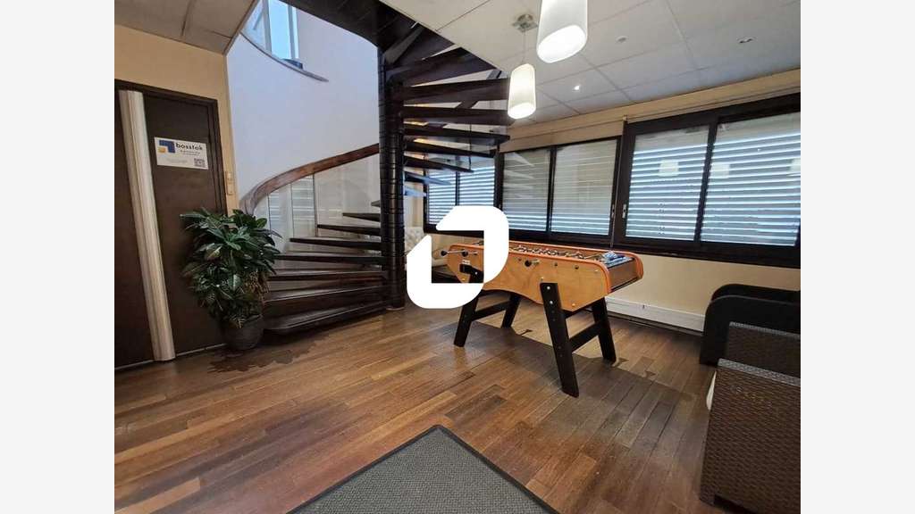 A louer Bureaux 163m² Chatillon