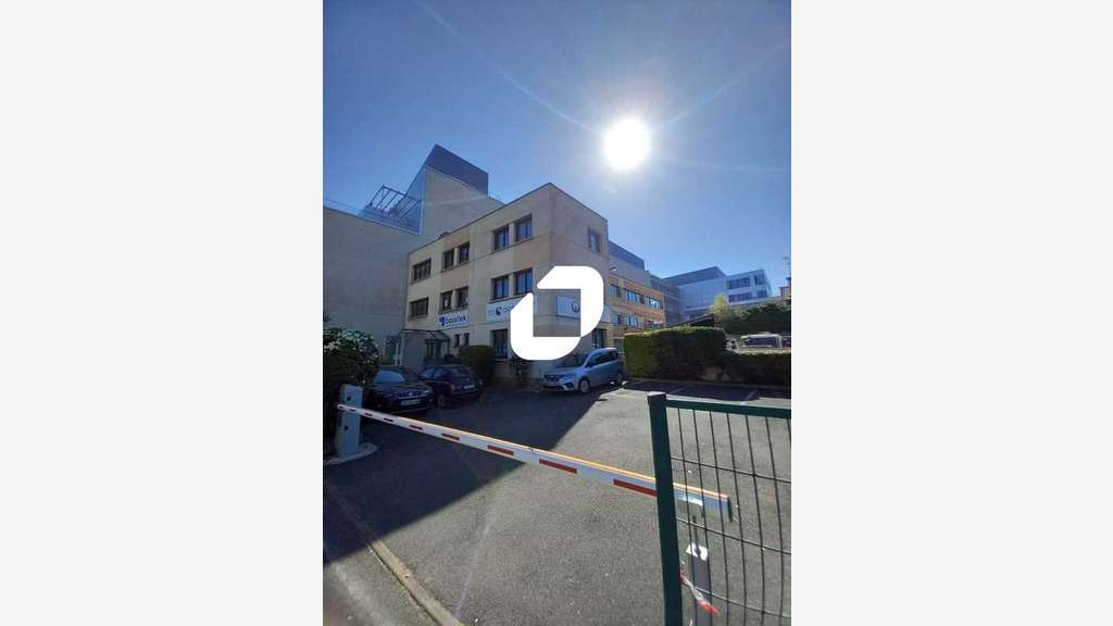 A louer Bureaux 163m² Chatillon