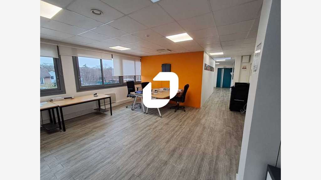 A louer Bureaux 163m² Chatillon
