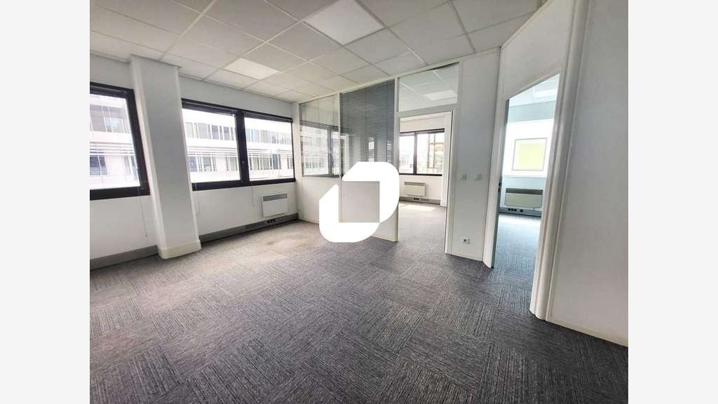 A louer Bureaux 203m² Chatillon