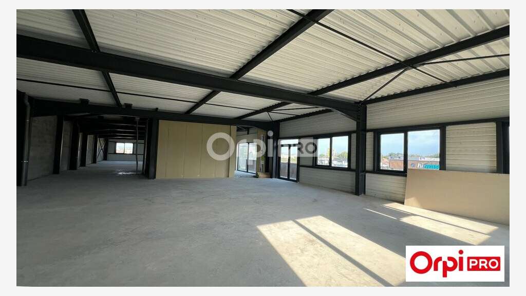 Bureau lumineux 440m² à louer à Chatuzange