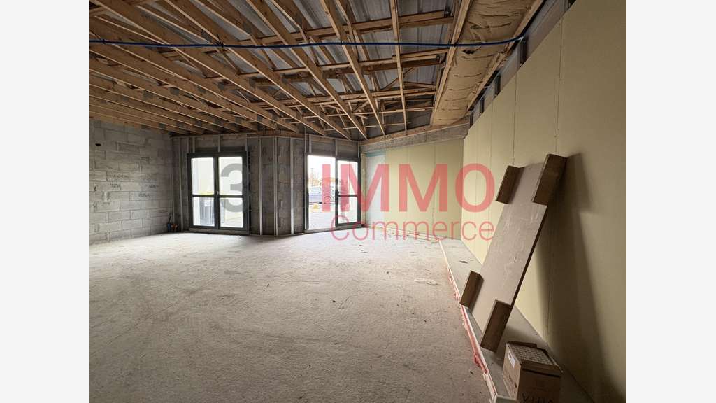 A louer bureaux 130m² zone commerciale de Chauray