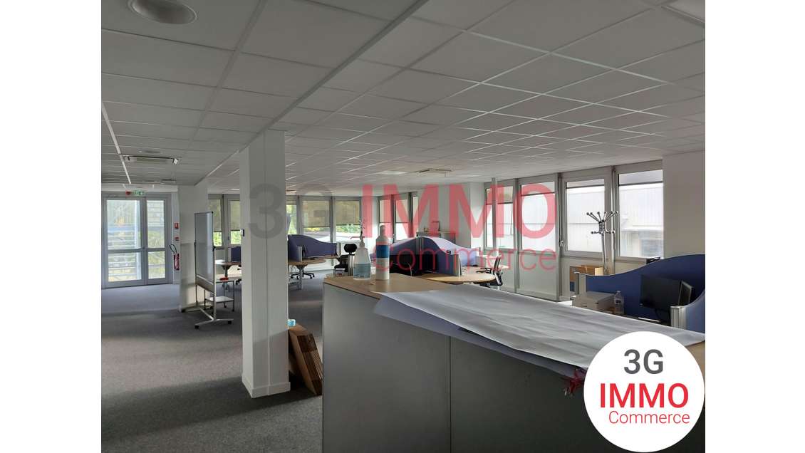 A louer bureaux 330m² R+1 accès PMR à Chauray