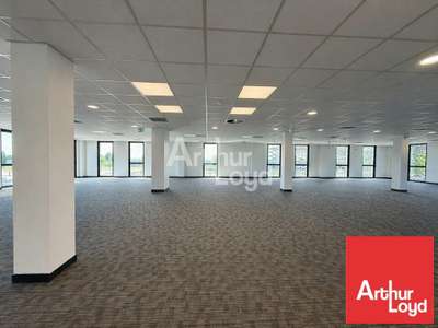 Bureaux 329m² à louer zone tertiaire de Chauray