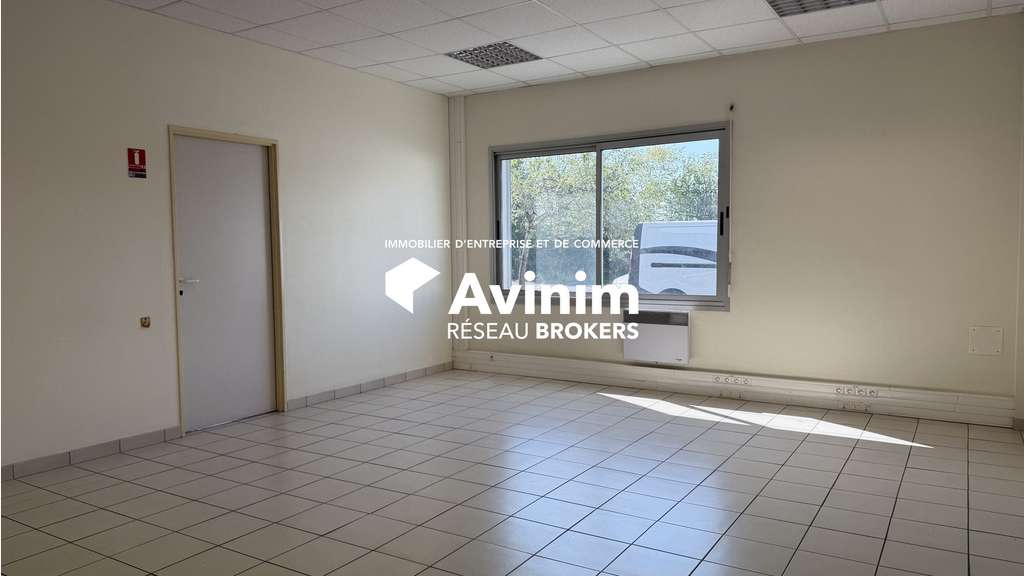 Loue bureaux lumineux 620m² sur 2 niveaux Chauray