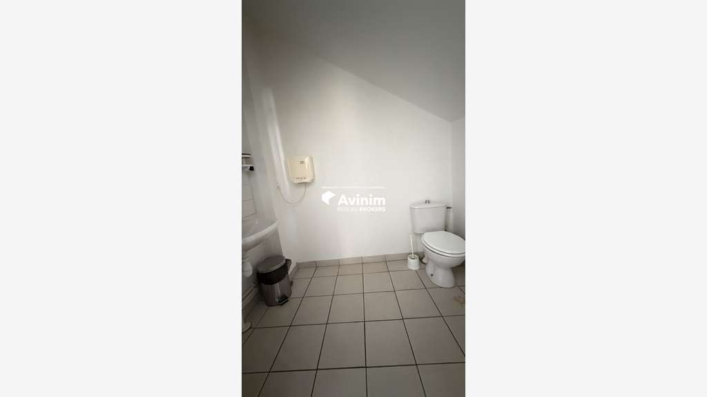 Loue bureaux lumineux 620m² sur 2 niveaux Chauray