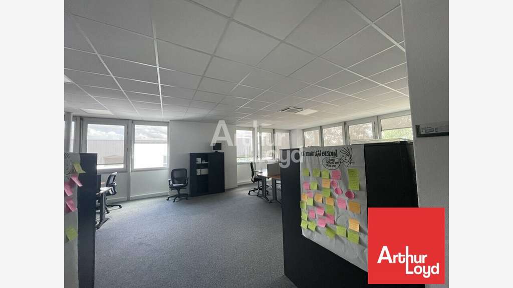 CHAURAY - BUREAUX à louer