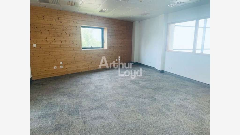 Bureaux 174m² à louer à Chavanod Parc Altaïs