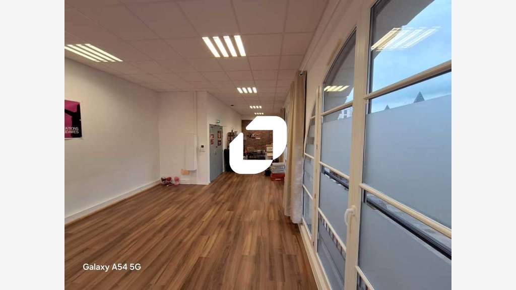 A louer Bureaux 61m² Chaville